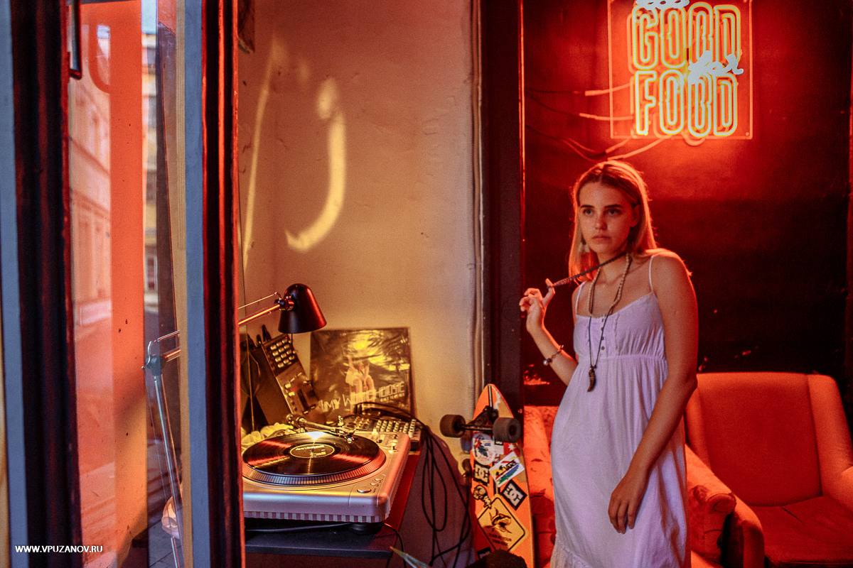 Фотосъемка Лавстори в центре Санкт-Петербурга и на балконе фотостудии