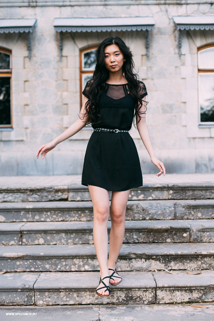 Лавстори фотосъемка в Крыму около дворца и лавандового поля