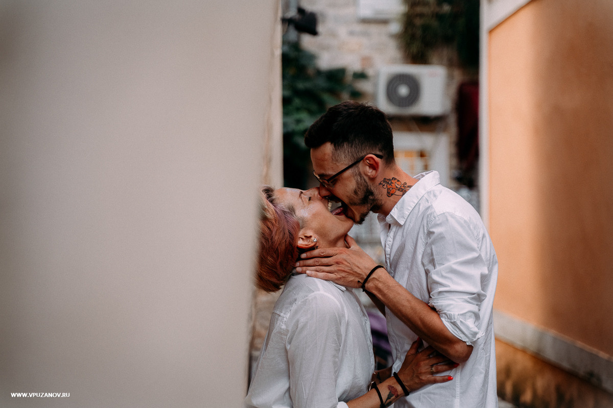 Любовная история в Черногории в старом городе