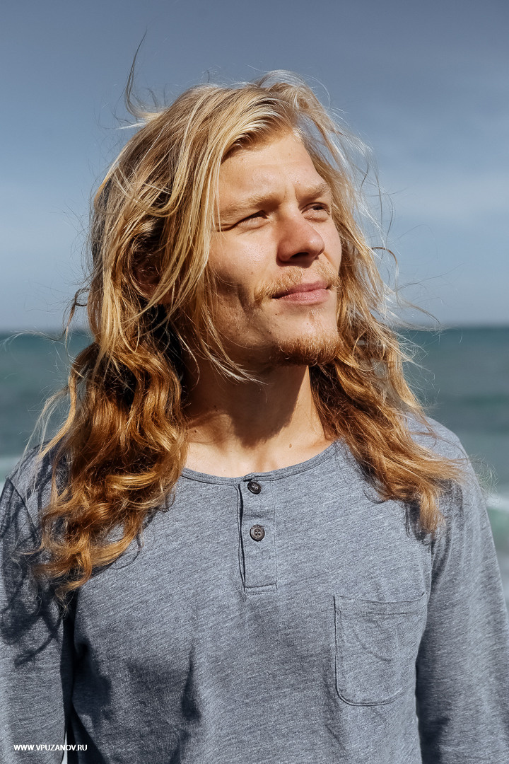 Lovestory на побережье моря в Крыму - ветер любви в волосах