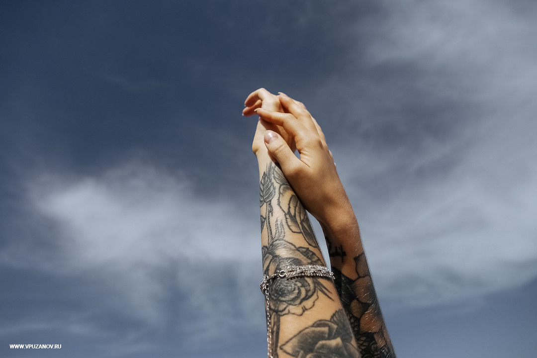 Lovestory на побережье моря в Крыму - ветер любви в волосах