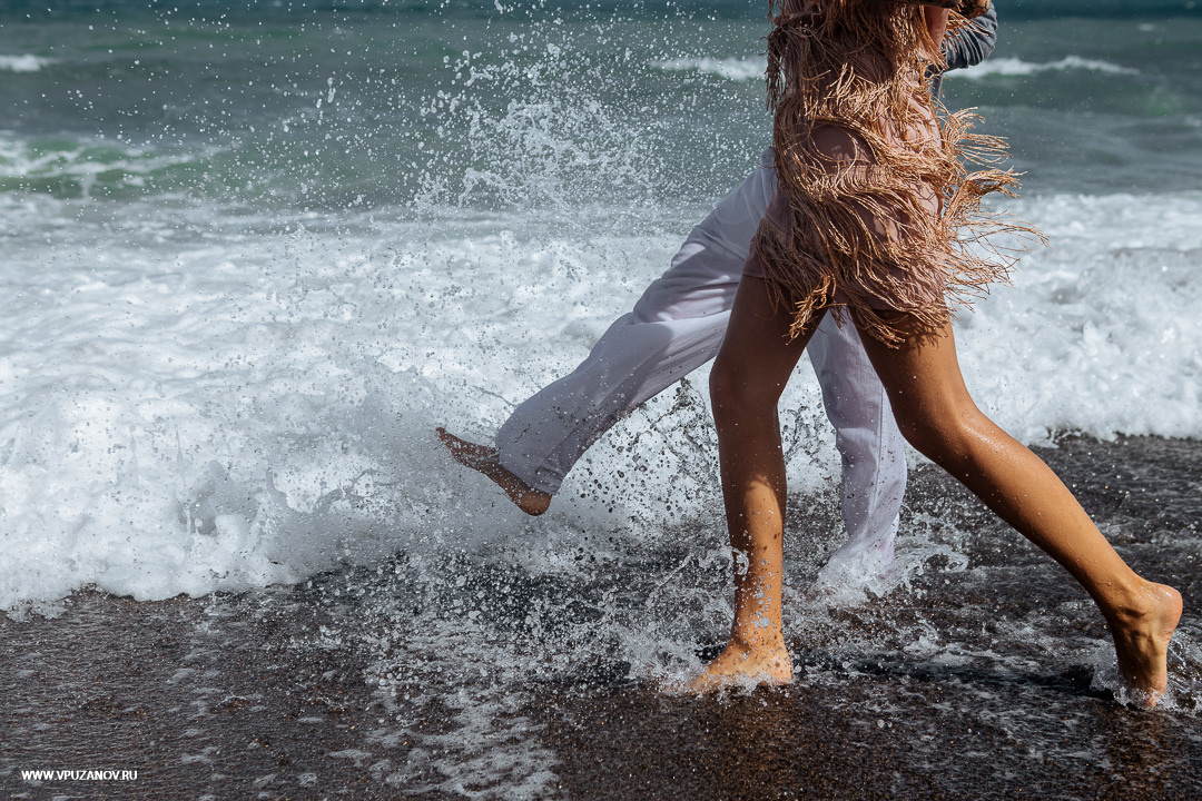 Lovestory на побережье моря в Крыму - ветер любви в волосах