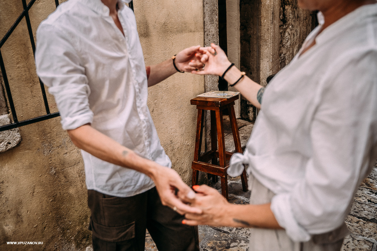 Любовная история в Черногории в старом городе