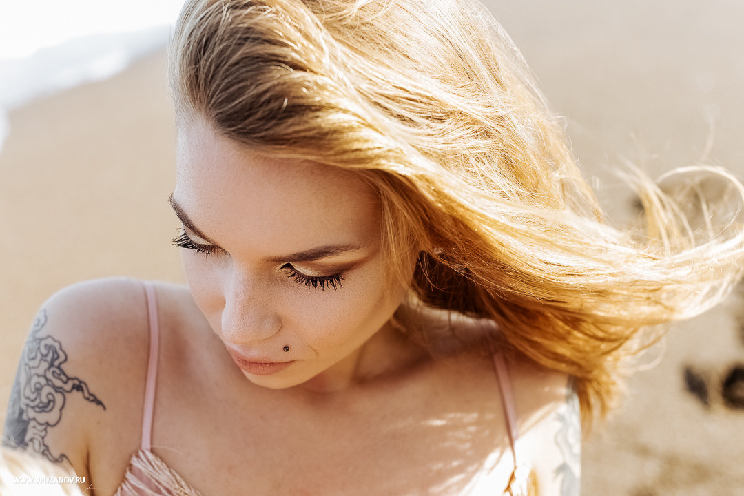 Lovestory на побережье моря в Крыму - ветер любви в волосах