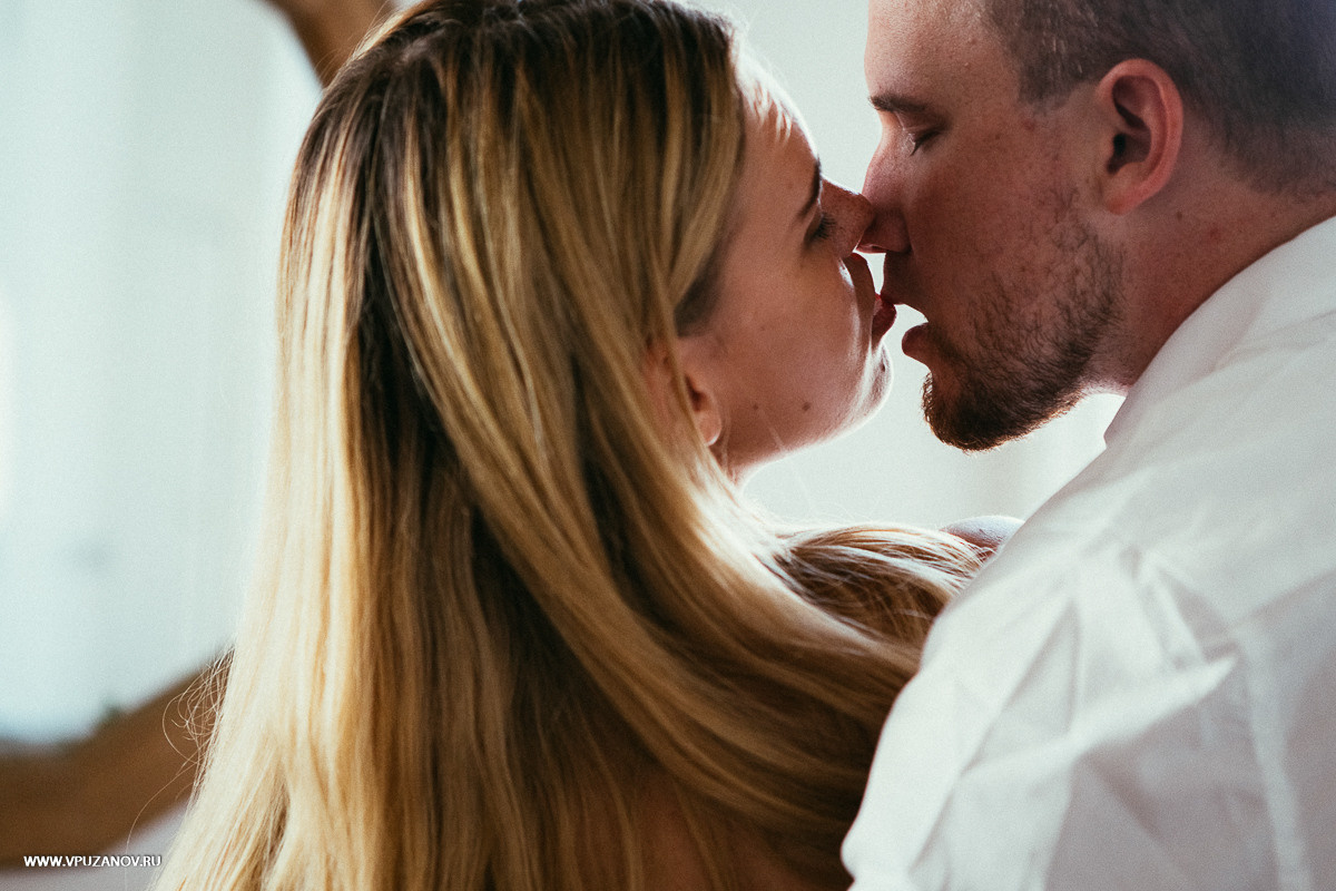 Фотосъемка Лавстори в центре Санкт-Петербурга и на балконе фотостудии