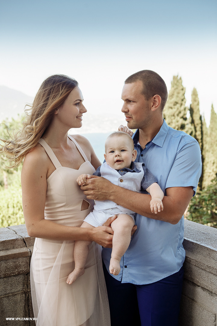 Чудесная семейная лавстори с малышом и его прекрасными родителями