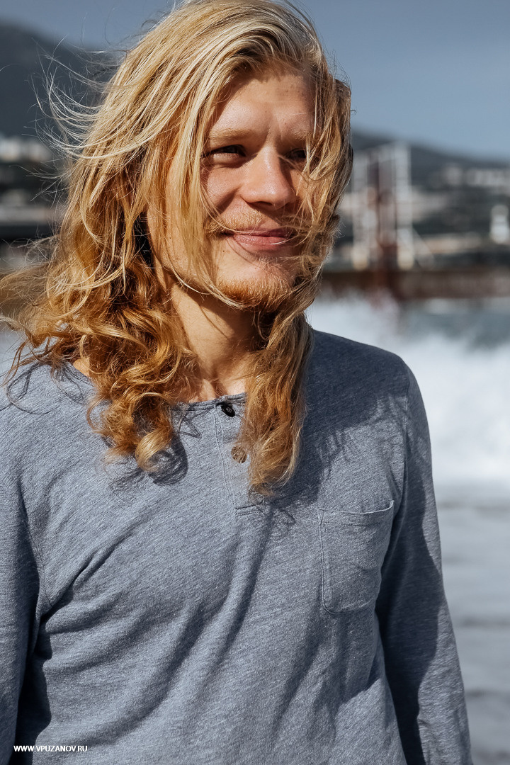 Lovestory на побережье моря в Крыму - ветер любви в волосах