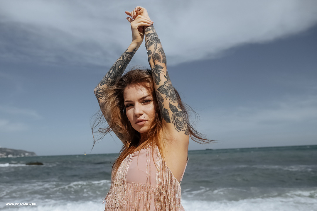 Lovestory на побережье моря в Крыму - ветер любви в волосах