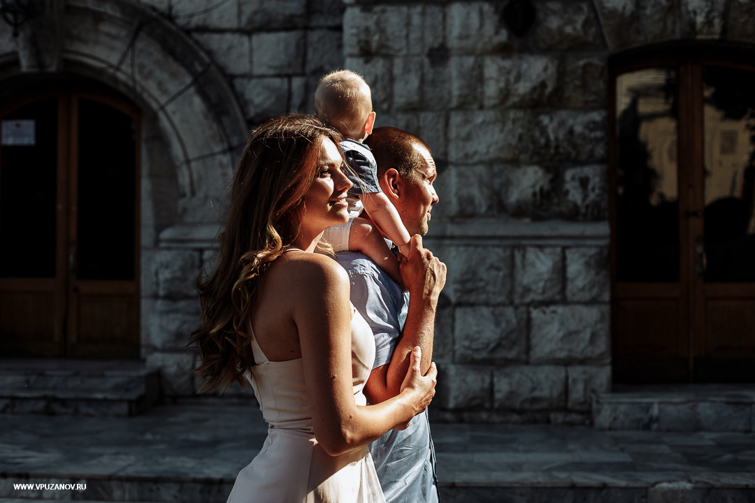 Чудесная семейная лавстори с малышом и его прекрасными родителями