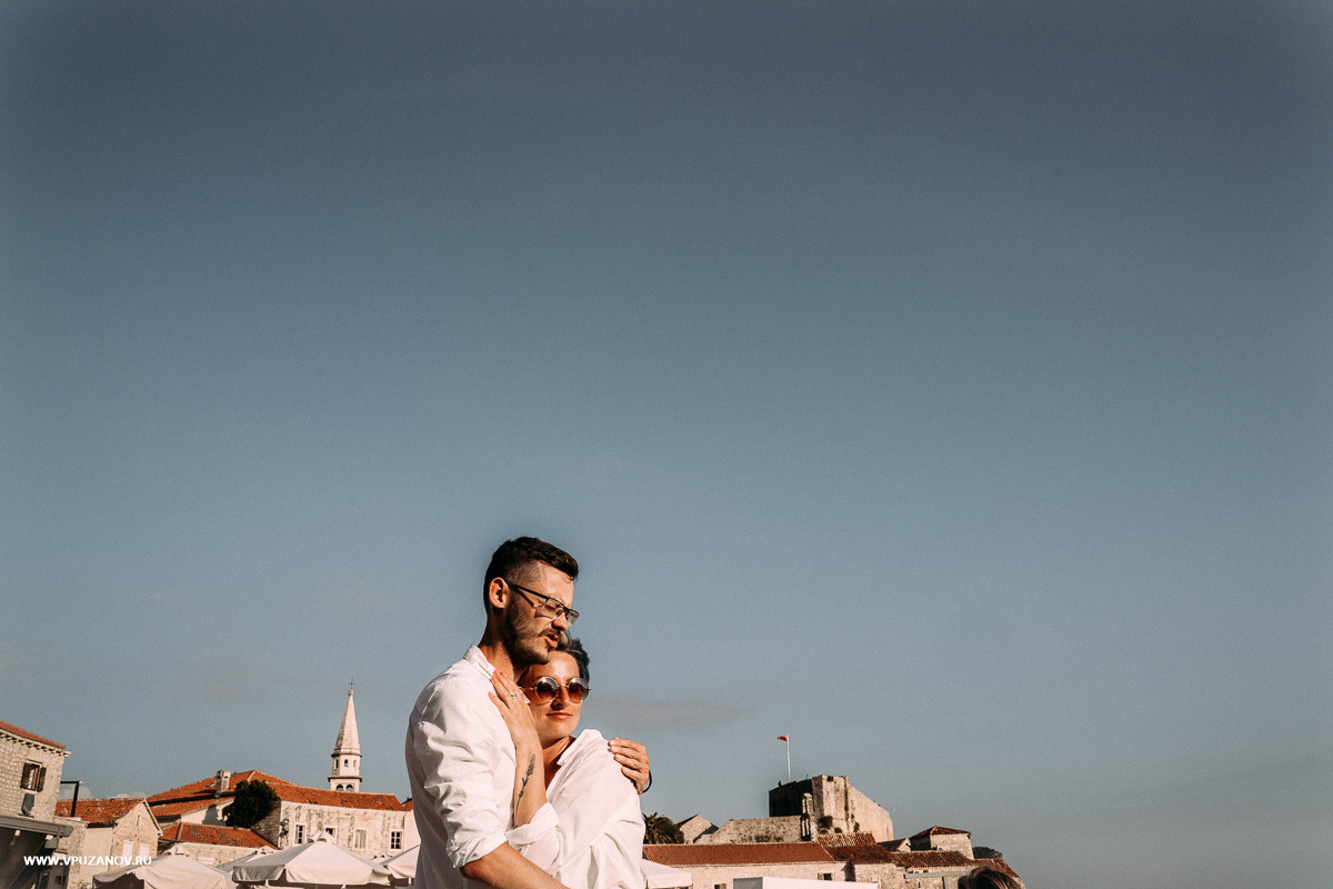 Любовная история в Черногории в старом городе