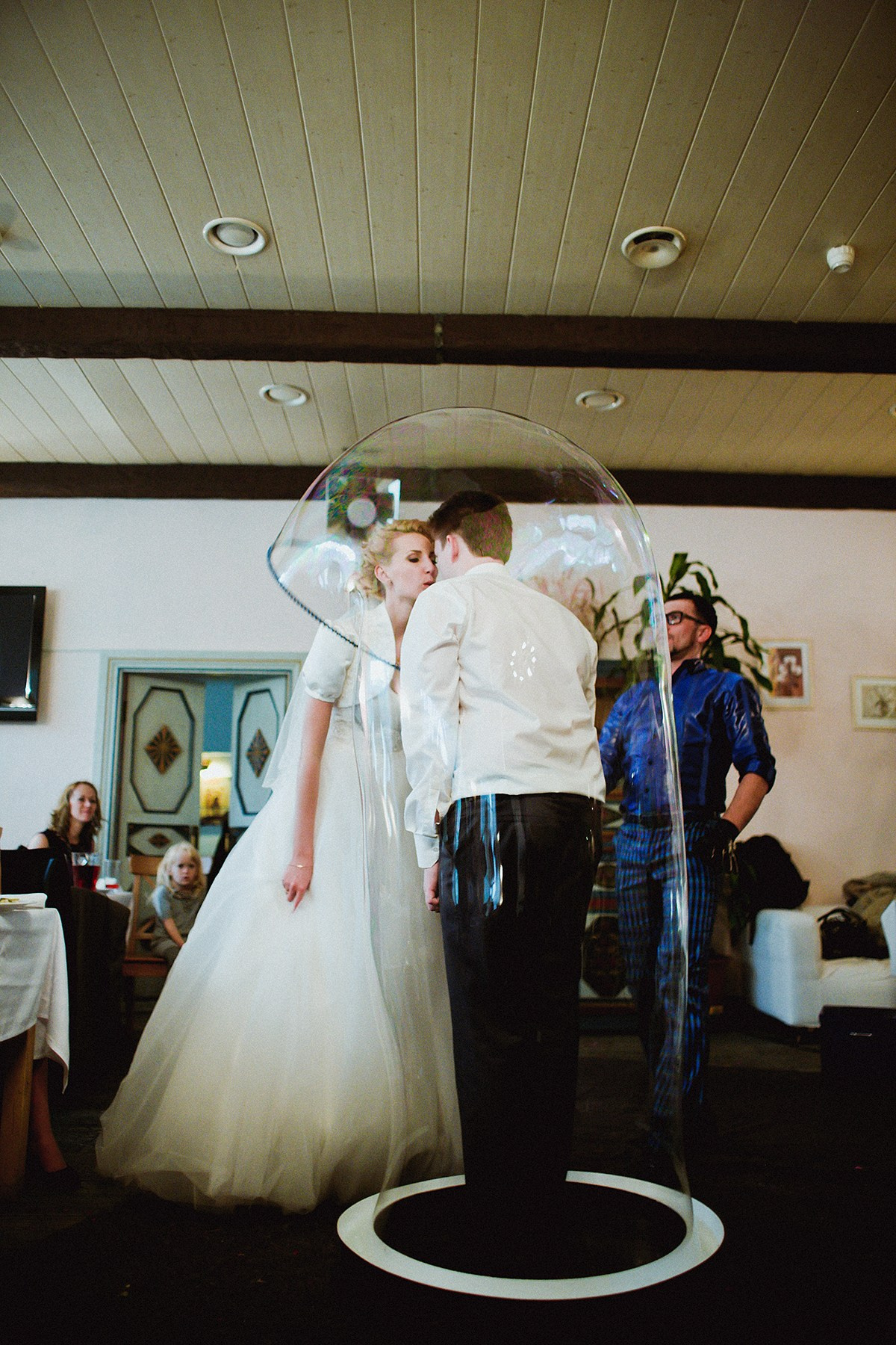 Свадебная прогулка Алекса и Даши. Фотограф крещение венчание в Петербурге! Помогает подобрать храм и посоветовал душевного батюшку в СПб