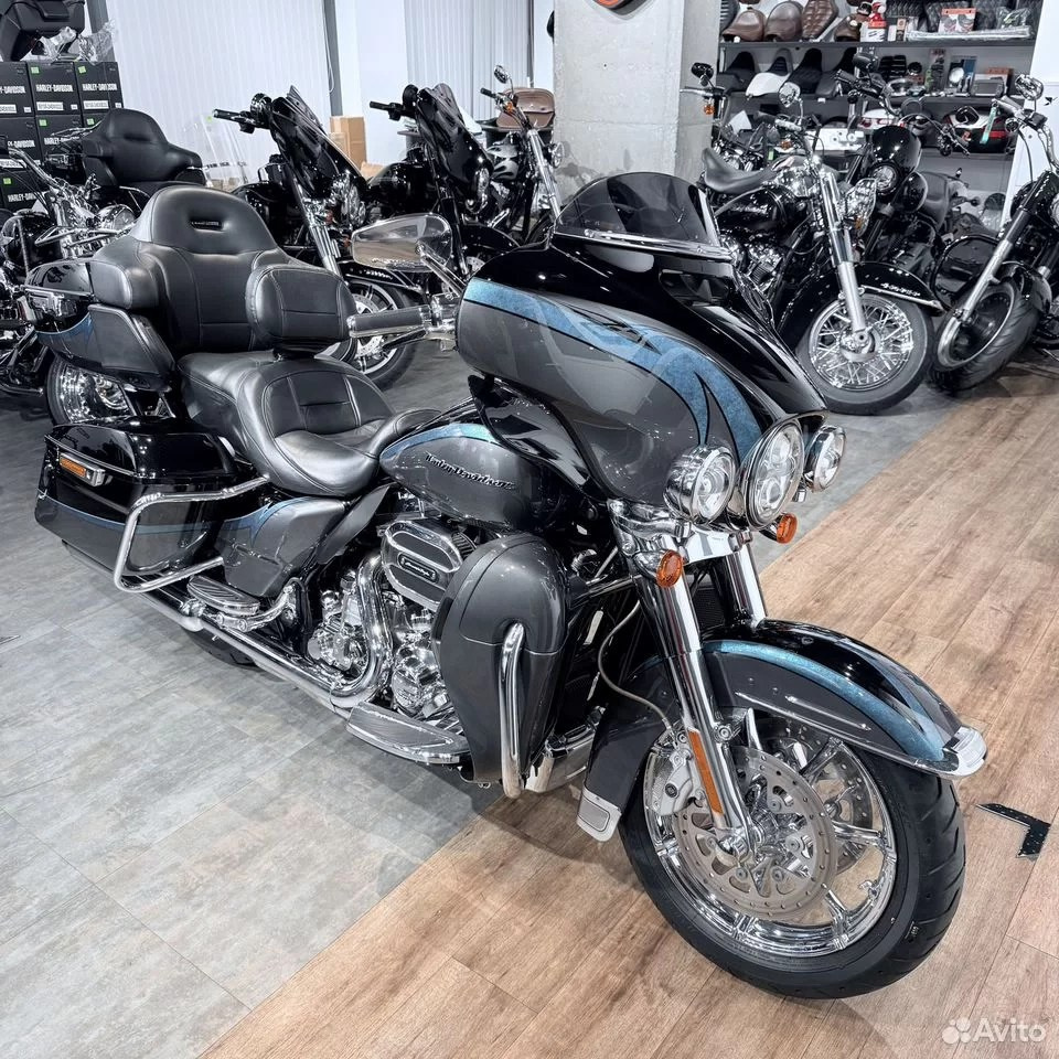 2015 CVO Electrа Glidе Limitеd 110 Carbon Сhаrсоаl. Hello Davidson, Москва. Только хорошие мотоциклы…