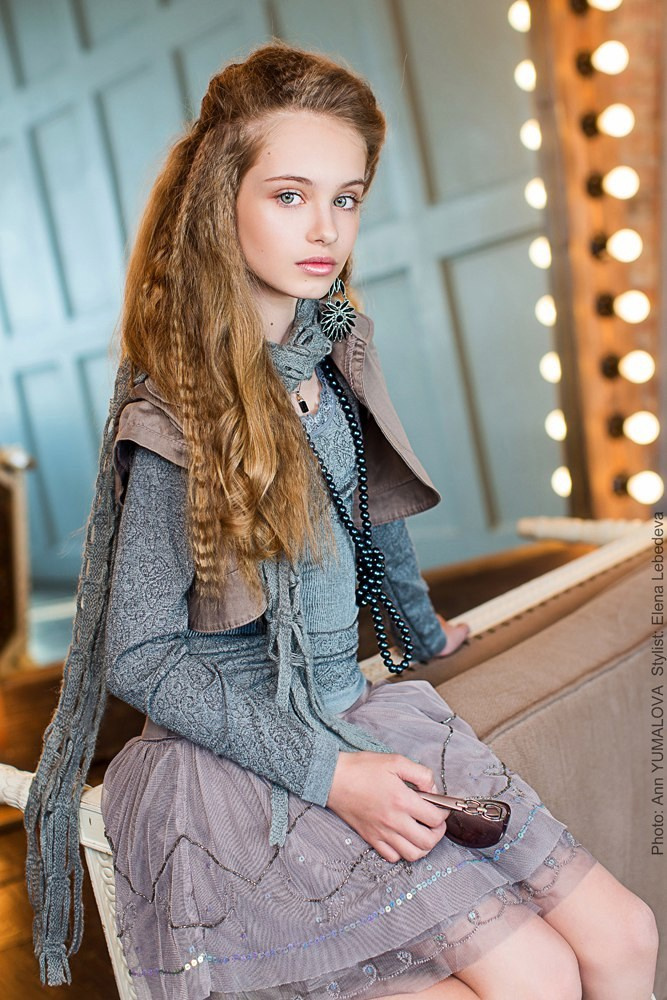 Детский портрет. Женский фотограф в Санк-Петербурге и Москве — фотосессия девушки в студии, портрет, фотосъемка