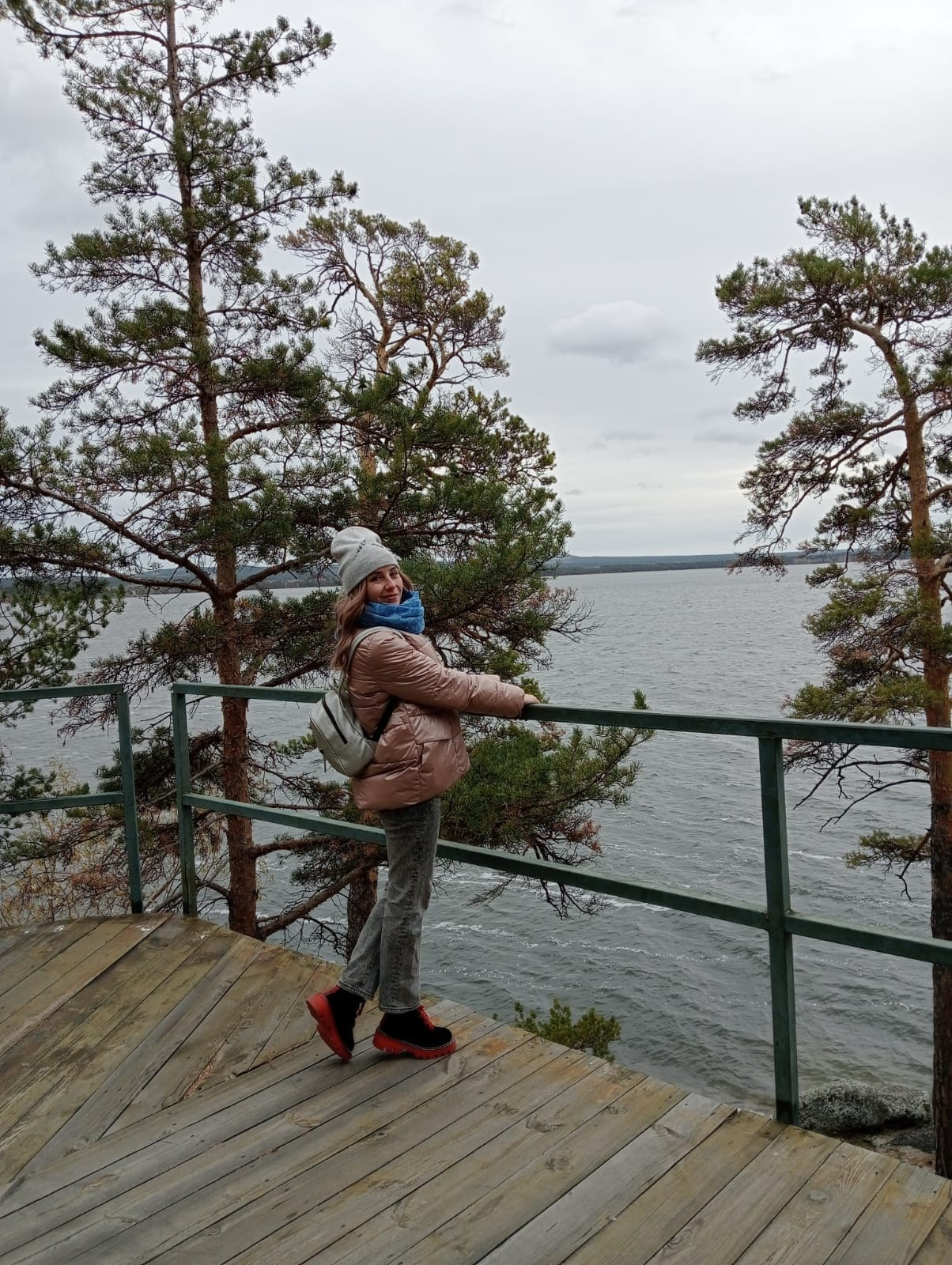 Боровое, поляна Абылай-хана, Казахстан, лес, сосновый бор, девушка