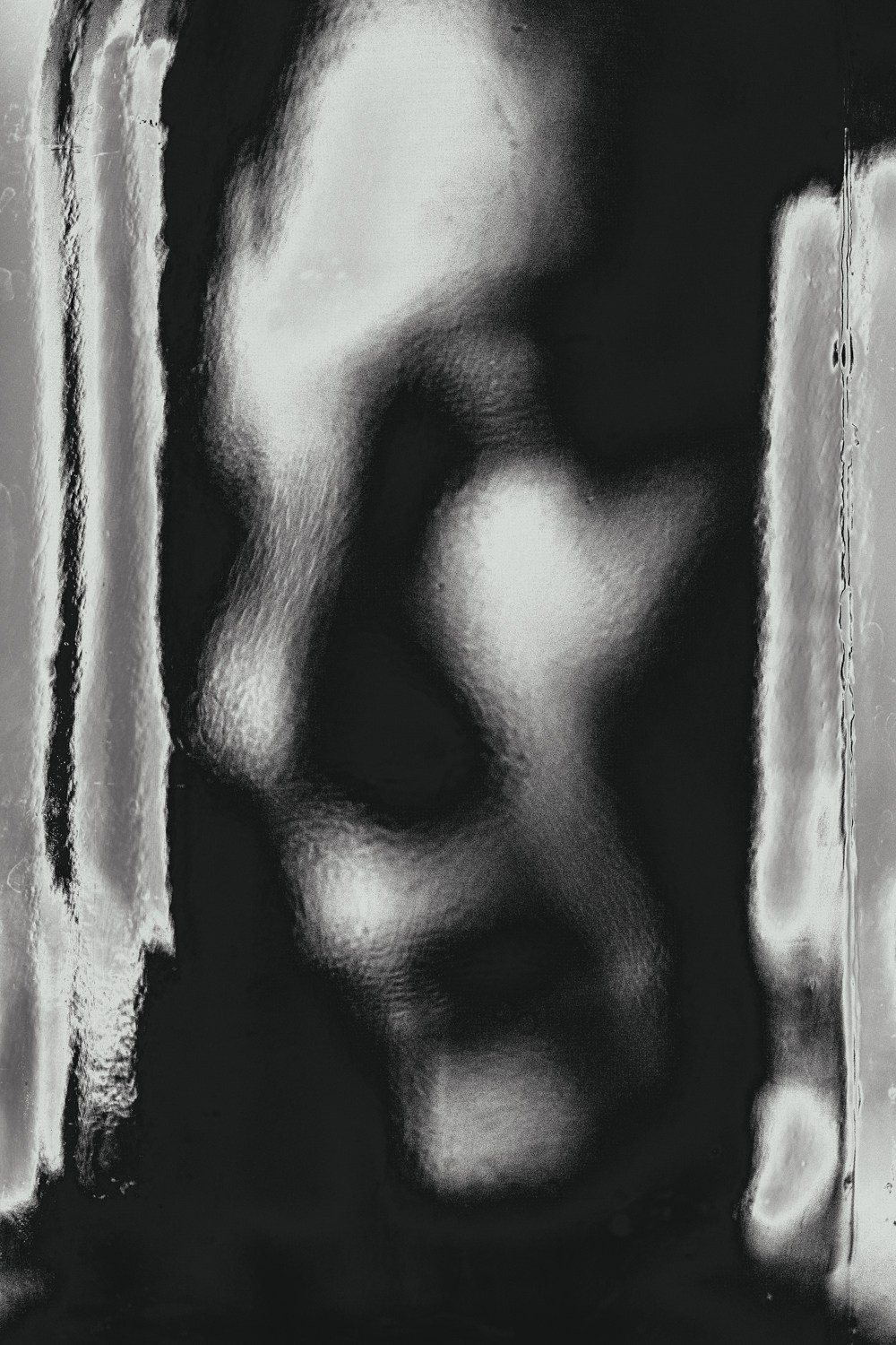 Новая тема ДЗ в школе креатива посвящена творчеству Ман Рэя. Авторские стильные фотокартины