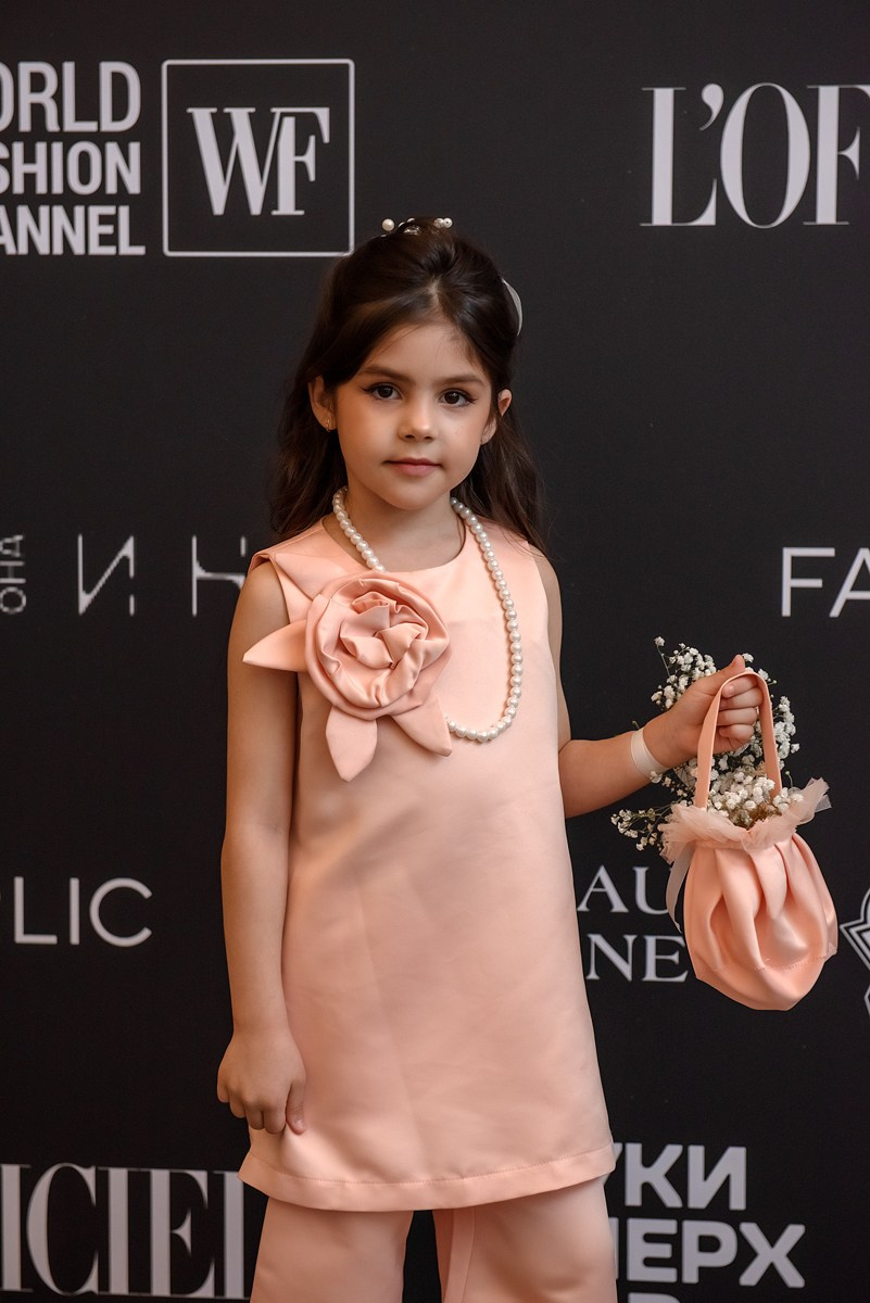 SochiFashionWeek2024 дизайнер Анохина. Семейный и коммерческий фотограф в Сочи Александр Бодунов