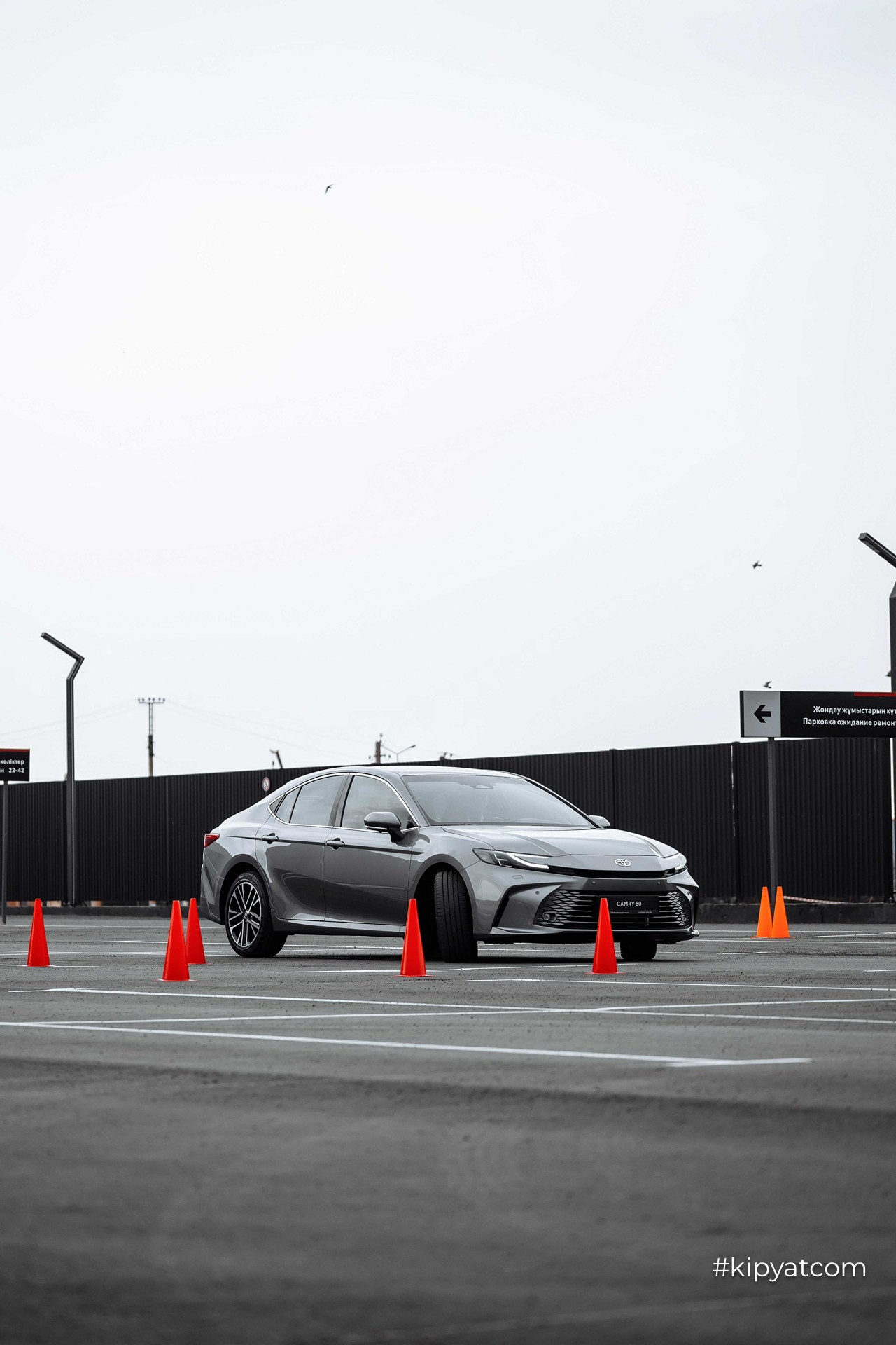 Test Drive TOYOTA CAMRY 80