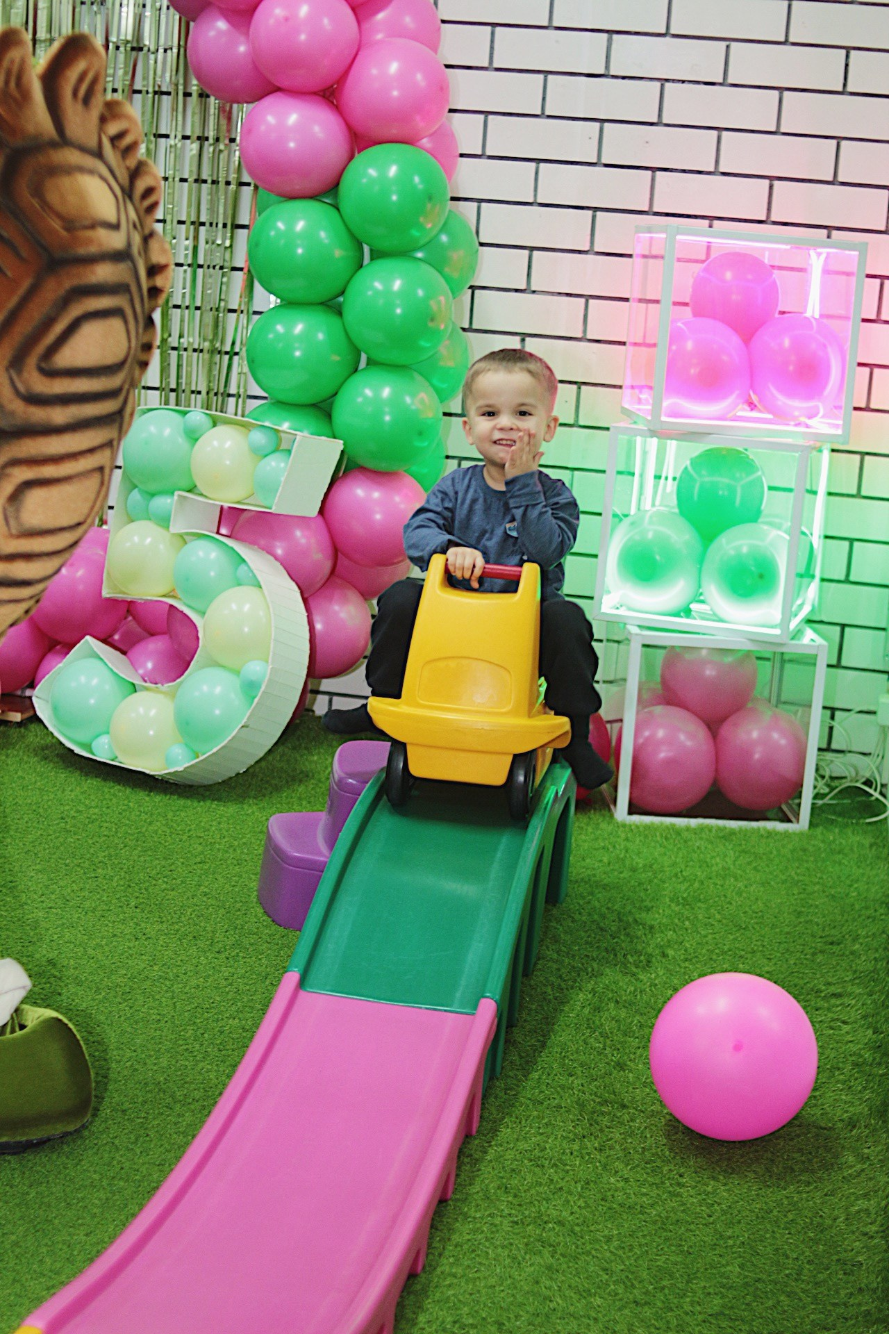 Егор 5 лет. Фотограф Пирумян Анна. г. Сургут, г. Воронеж