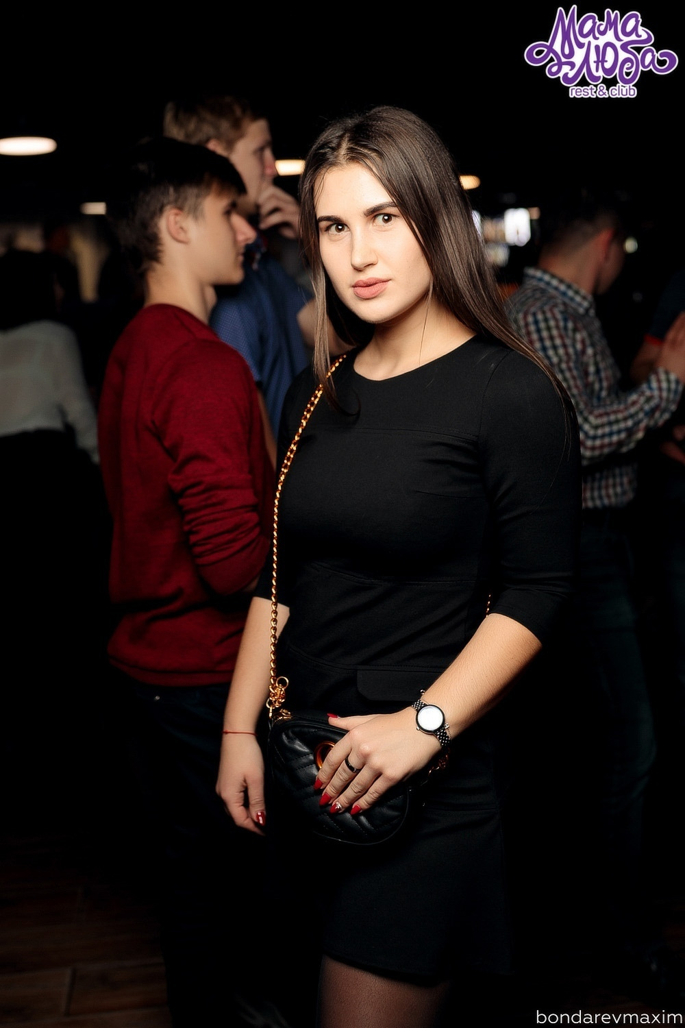 Мама Люба 20 октября — «ЦВЕТ НАСТРОЕНИЯ ЧЕРНЫЙ». Максим Бондарев, коммерческий фотограф для бизнеса | Курск