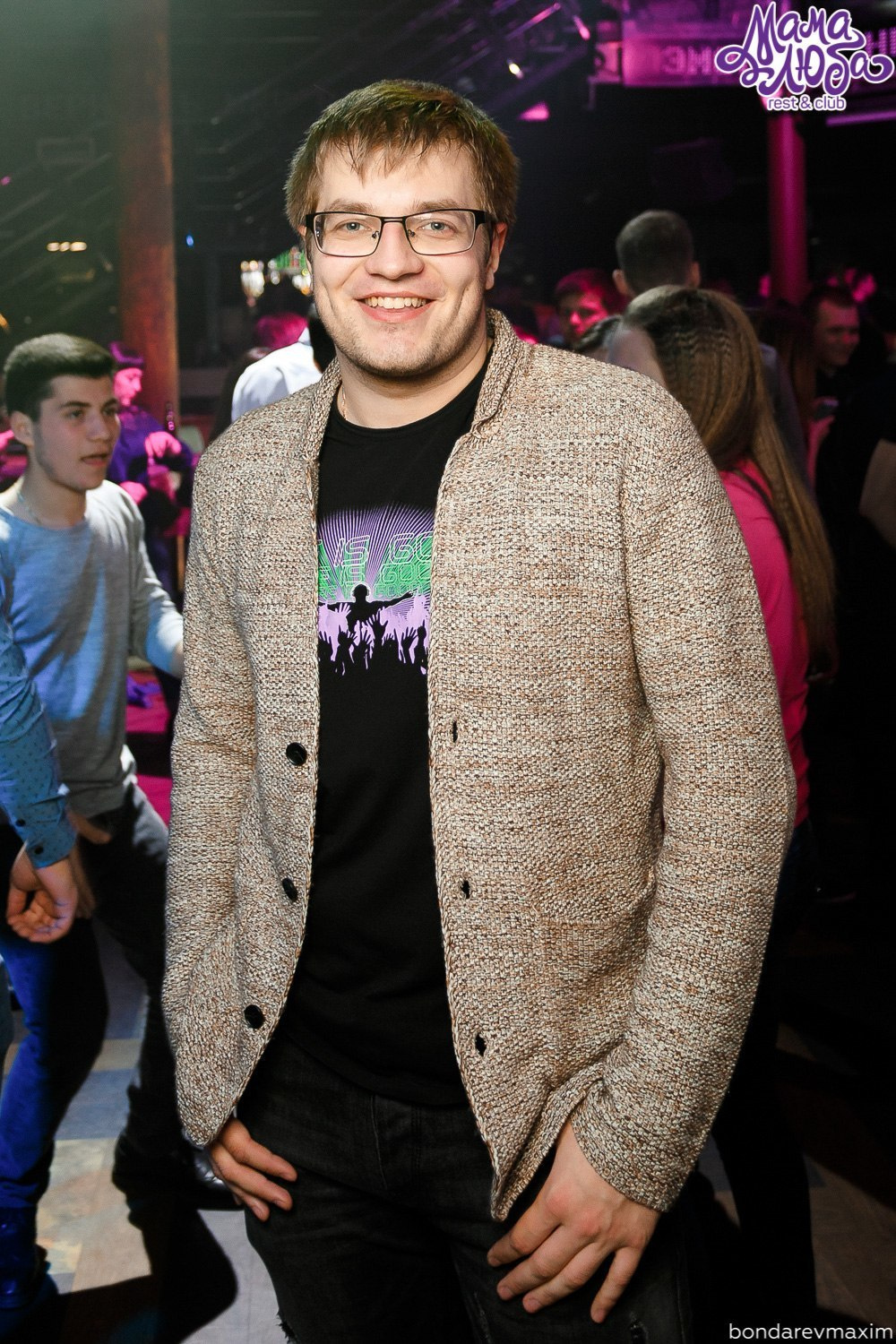 Мама Люба 14 апреля — «ТАНЦЫ В КЛУБЕ. Максим Бондарев, коммерческий фотограф для бизнеса | Курск