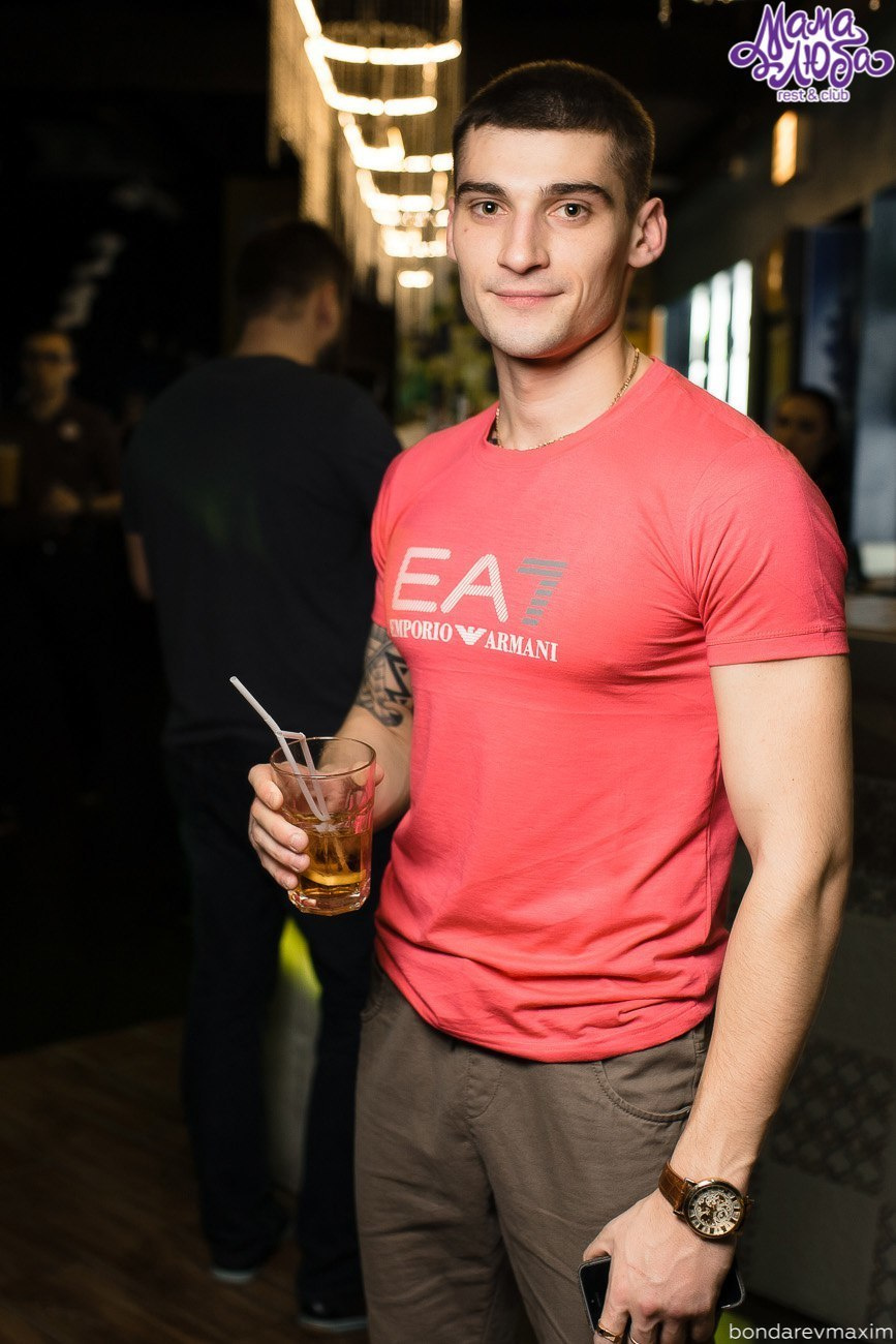 Мама Люба 05 января -Show must go on. Максим Бондарев, коммерческий фотограф для бизнеса | Курск