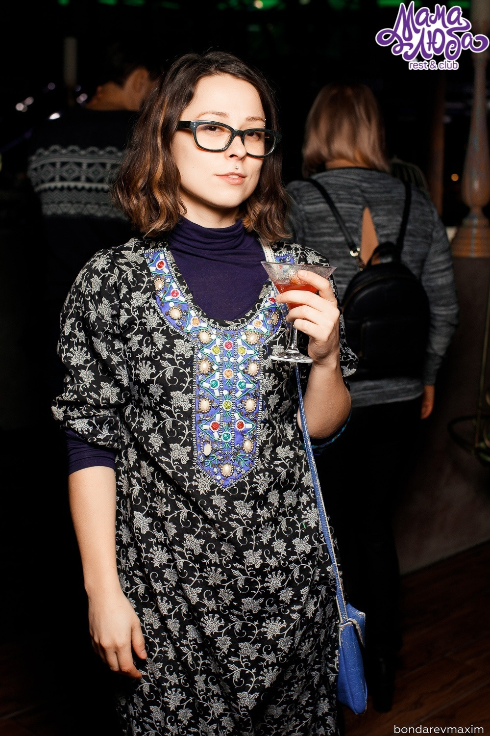 Мама Люба 19 января ___ «GIMME THE DANCE». Максим Бондарев, коммерческий фотограф для бизнеса | Курск