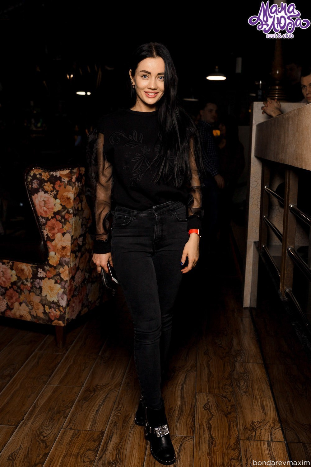 Мама Люба 3 февраля — НОЧЬ ВСТРЕЧИ ВЫПУСКНИКОВ. Максим Бондарев, коммерческий фотограф для бизнеса | Курск