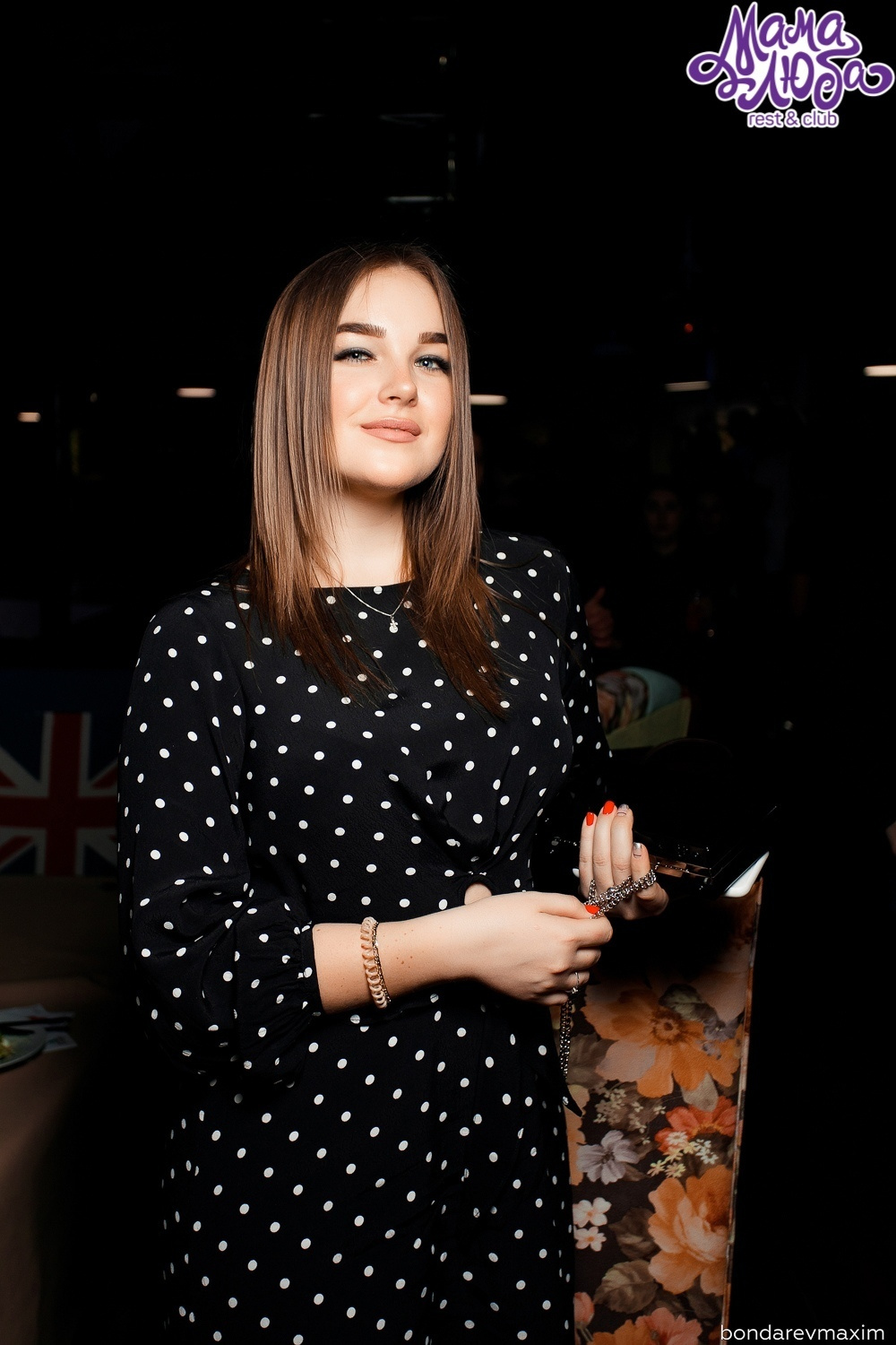 Мама Люба 19 января ___ «GIMME THE DANCE». Максим Бондарев, коммерческий фотограф для бизнеса | Курск