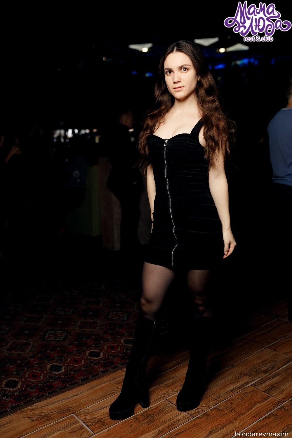 Мама Люба 03 января ___ «CRISTMAS RAVE». Максим Бондарев, коммерческий фотограф для бизнеса | Курск