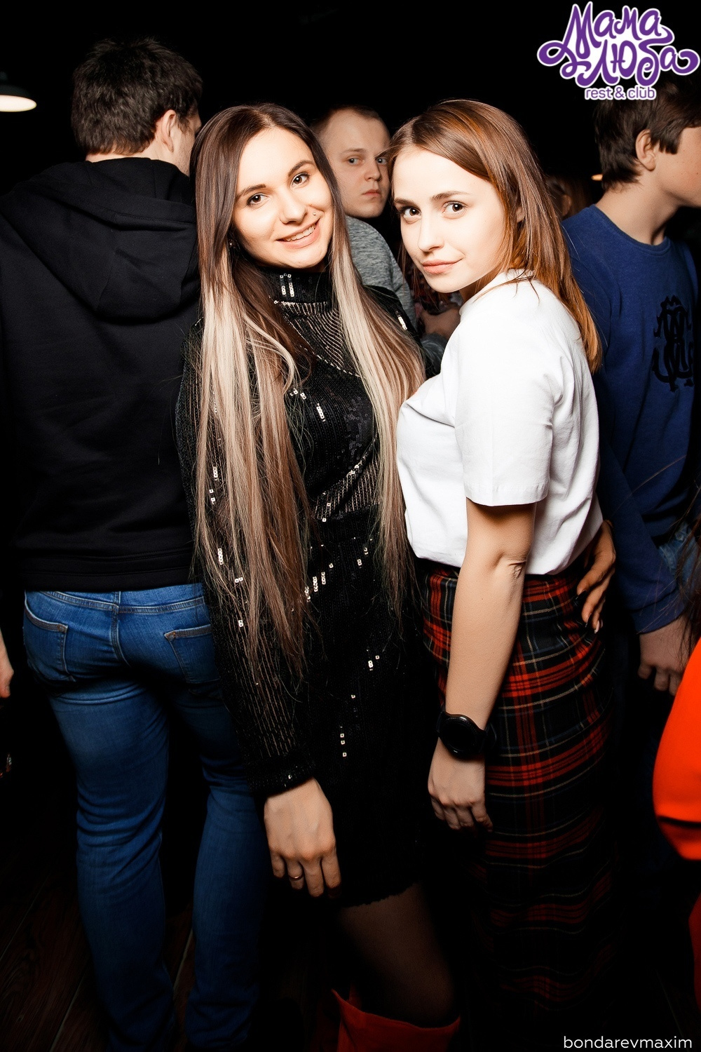 Мама Люба 19 января ___ «GIMME THE DANCE». Максим Бондарев, коммерческий фотограф для бизнеса | Курск