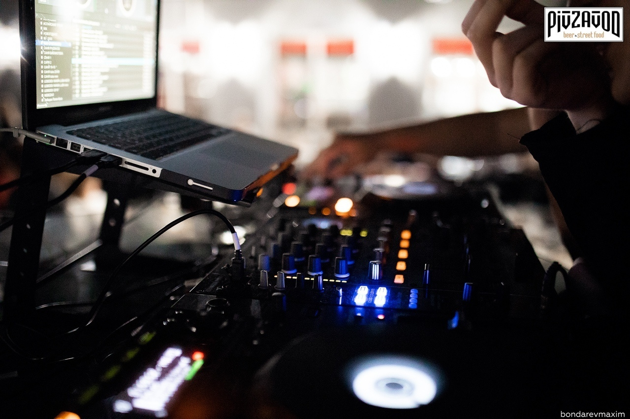 «PIVZAVOD» Пятница ___ 20 сентября. Максим Бондарев, коммерческий фотограф для бизнеса | Курск