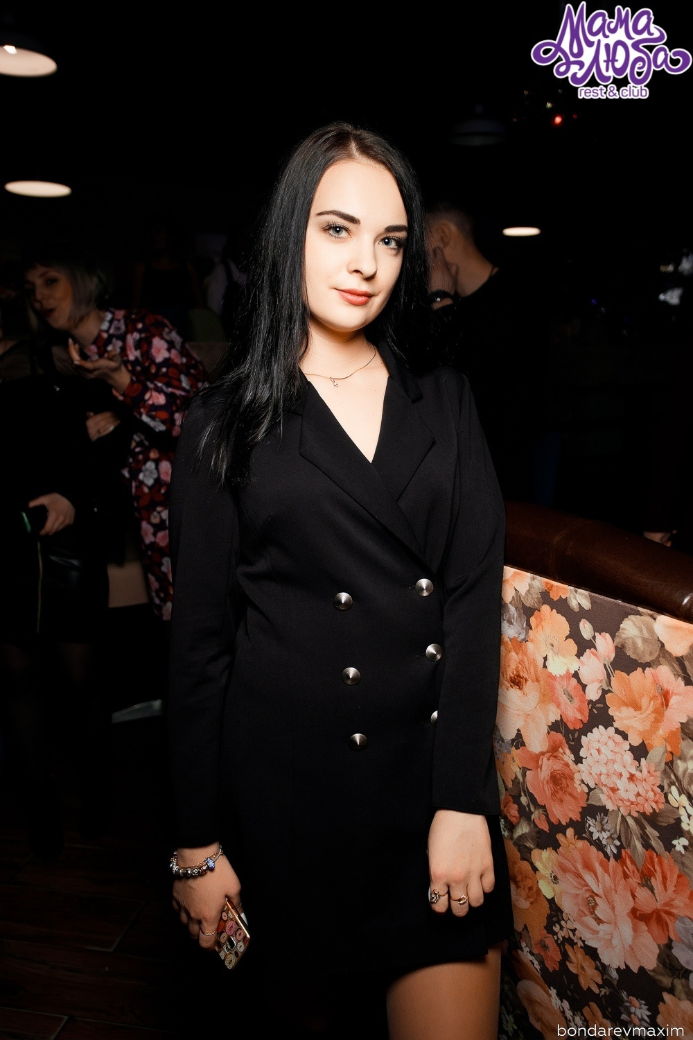 Мама Люба 19 января ___ «GIMME THE DANCE». Максим Бондарев, коммерческий фотограф для бизнеса | Курск