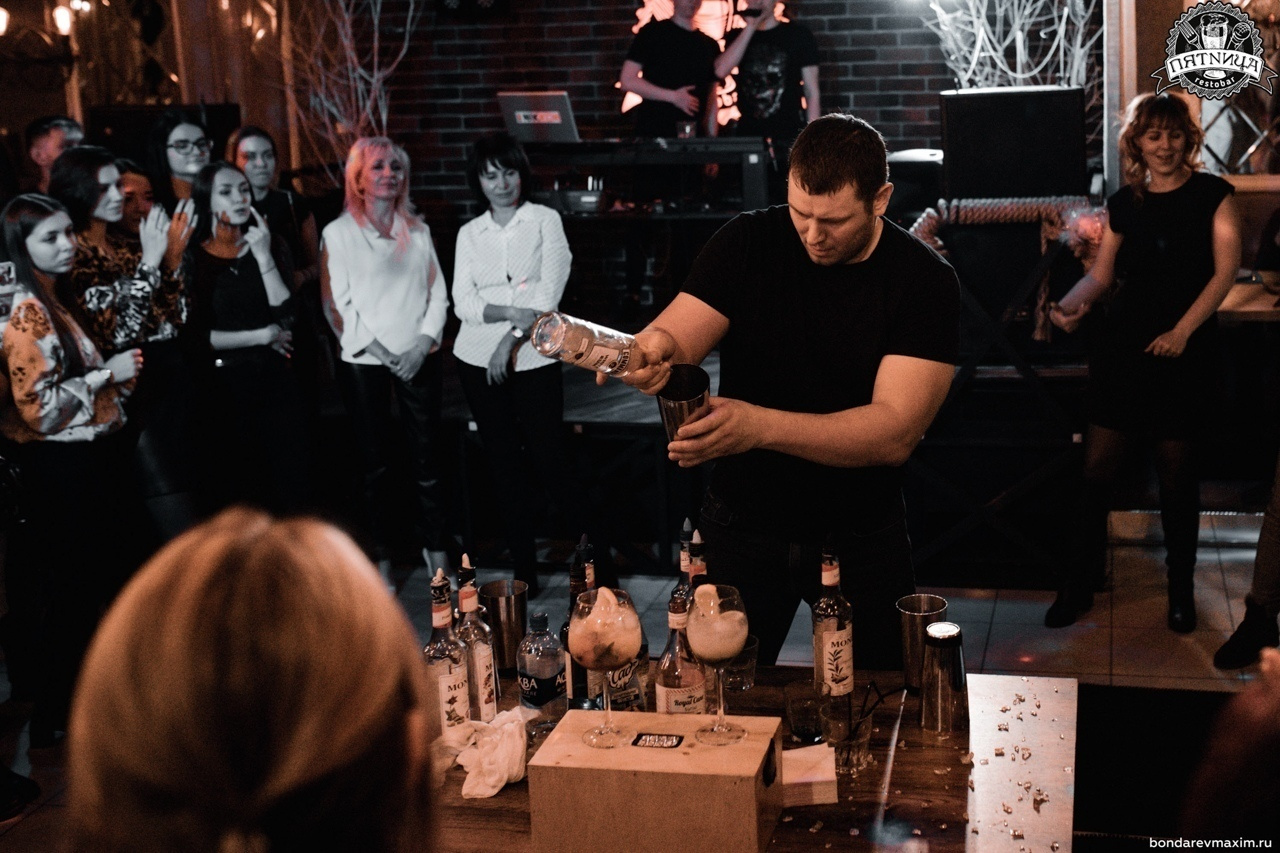 РЕСТОБАР ПЯТНИЦА 25 01 2020. Максим Бондарев, коммерческий фотограф для бизнеса | Курск