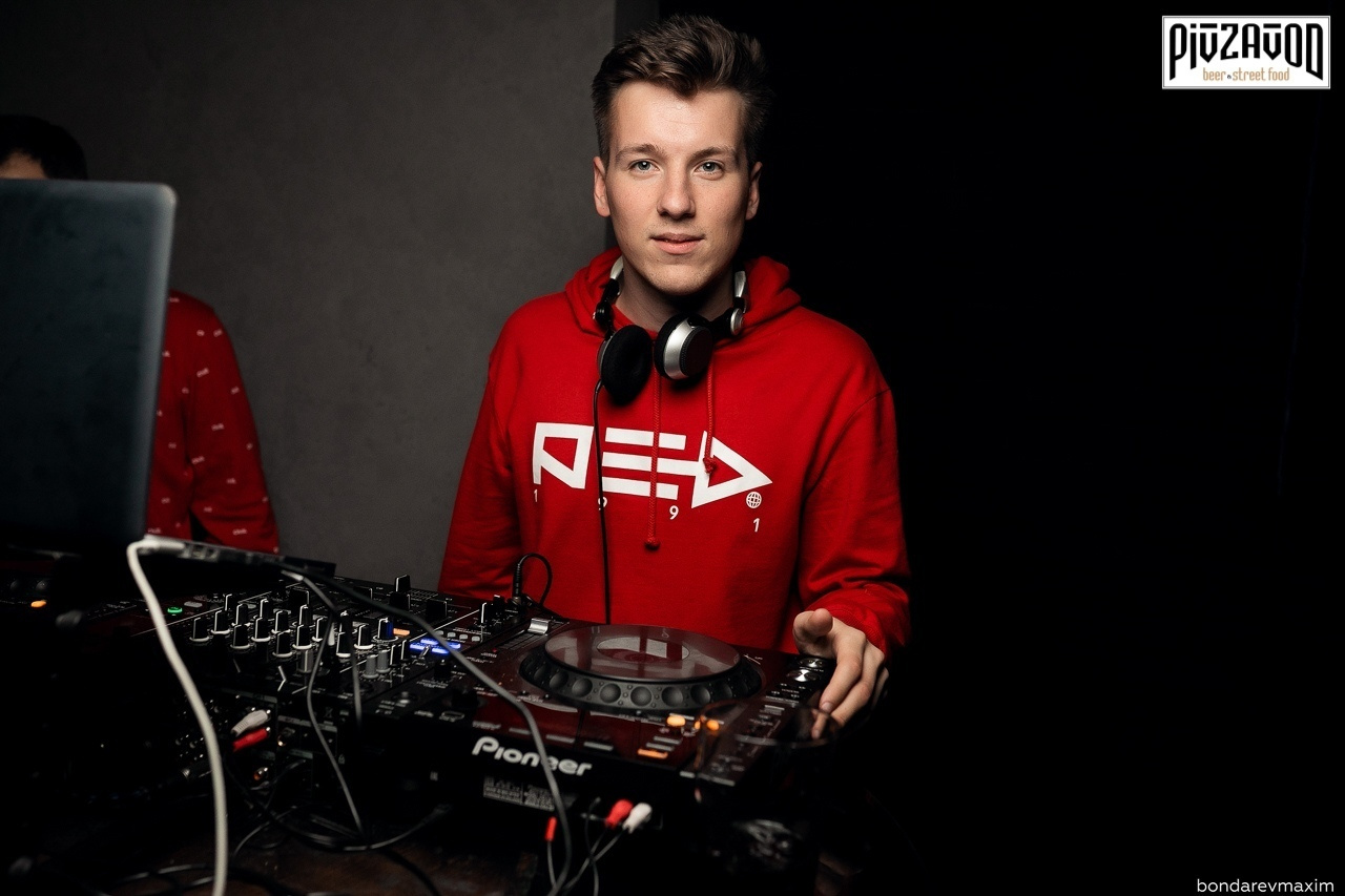 «PIVZAVOD» Суббота ___ 21 сентября. Максим Бондарев, коммерческий фотограф для бизнеса | Курск