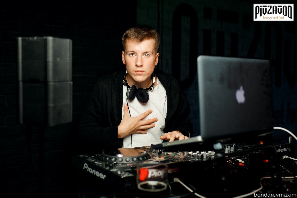 «PIVZAVOD» Пятница ___ 31 августа. Максим Бондарев, коммерческий фотограф для бизнеса | Курск
