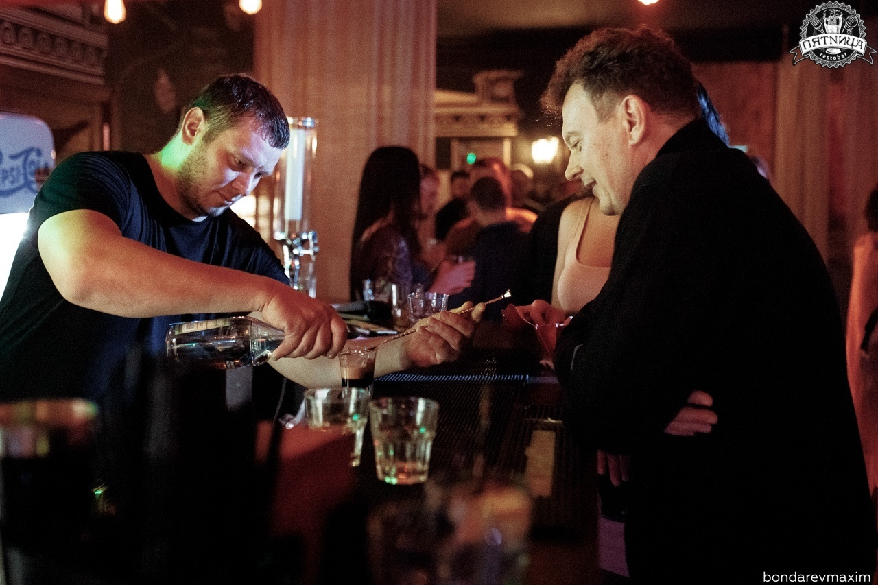 РЕСТОБАР ПЯТНИЦА 26 10 2019. Максим Бондарев, коммерческий фотограф для бизнеса | Курск