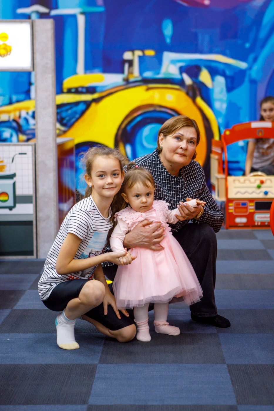 Софья 1 годик. Детская комната «Локо мотив» Волжский. Фотографы в городе Волгограде — Людмила Агеева и Алексей Околелов