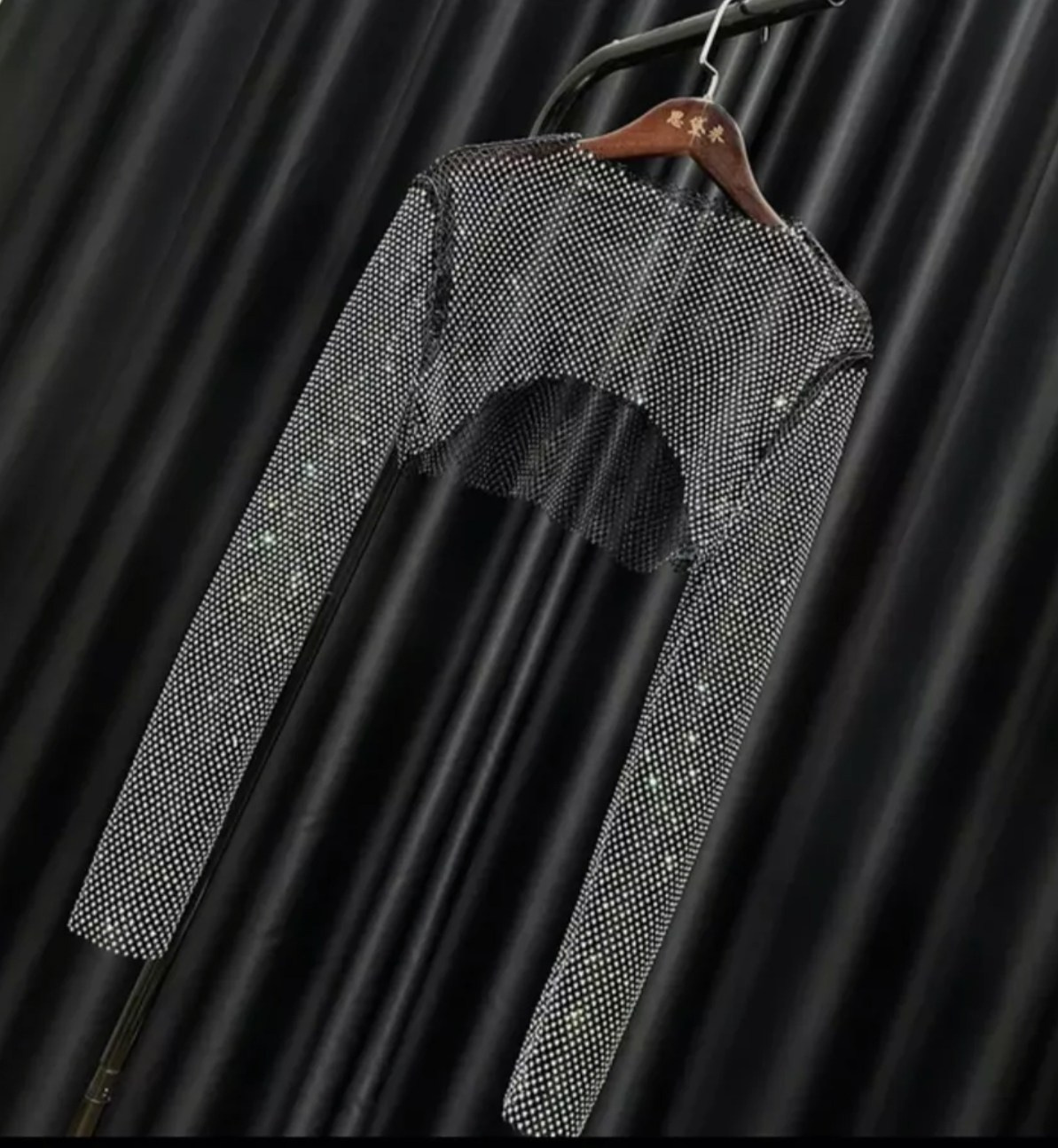  Рукава со стразами 500 руб/час ONE SIZE | Залоговая стоимость - 3000 руб