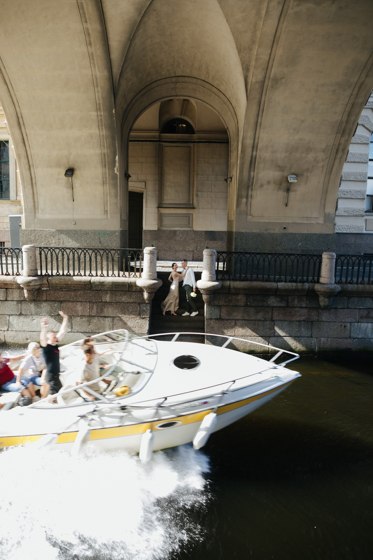 свадебная церемония, свадебный день, свадебное платье, свадебный банкет, свадебный фотограф, свадебная флористика, свадебный торт, свадебные традиции, свадебный декор, свадебная музыка, свадьба в стиле, свадебный салон, свадебные аксессуары, свадебный тост, свадебный ритуал, свадебные украшения, свадебный персонал.