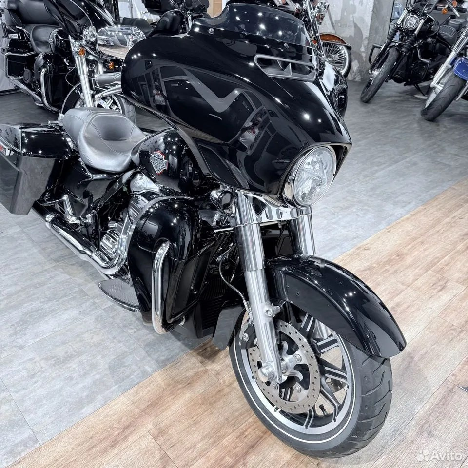 2019 Street Glide Sресiаl 107 АBS Vivid Вlack. Hello Davidson, Москва. Только хорошие мотоциклы…