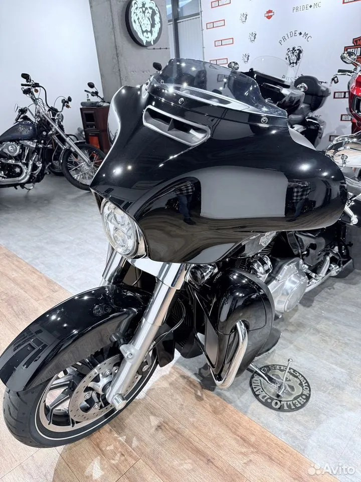 2019 Strееt Glide Sреcial 107 ABS Vivid Вlасk. Hello Davidson, Москва. Только хорошие мотоциклы…
