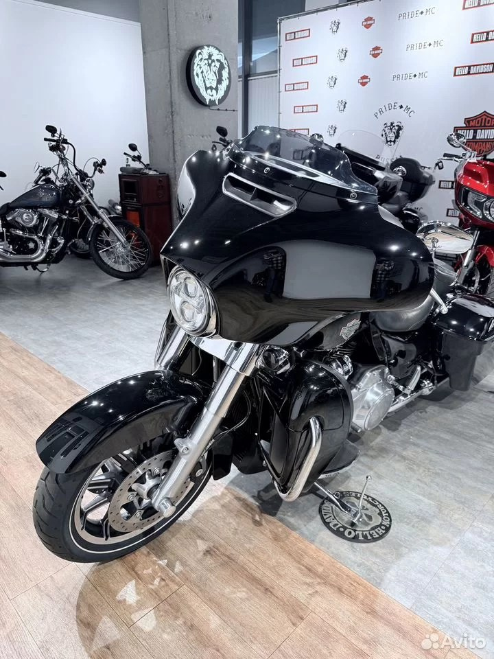 2019 Strееt Glide Sреcial 107 ABS Vivid Вlасk. Hello Davidson, Москва. Только хорошие мотоциклы…
