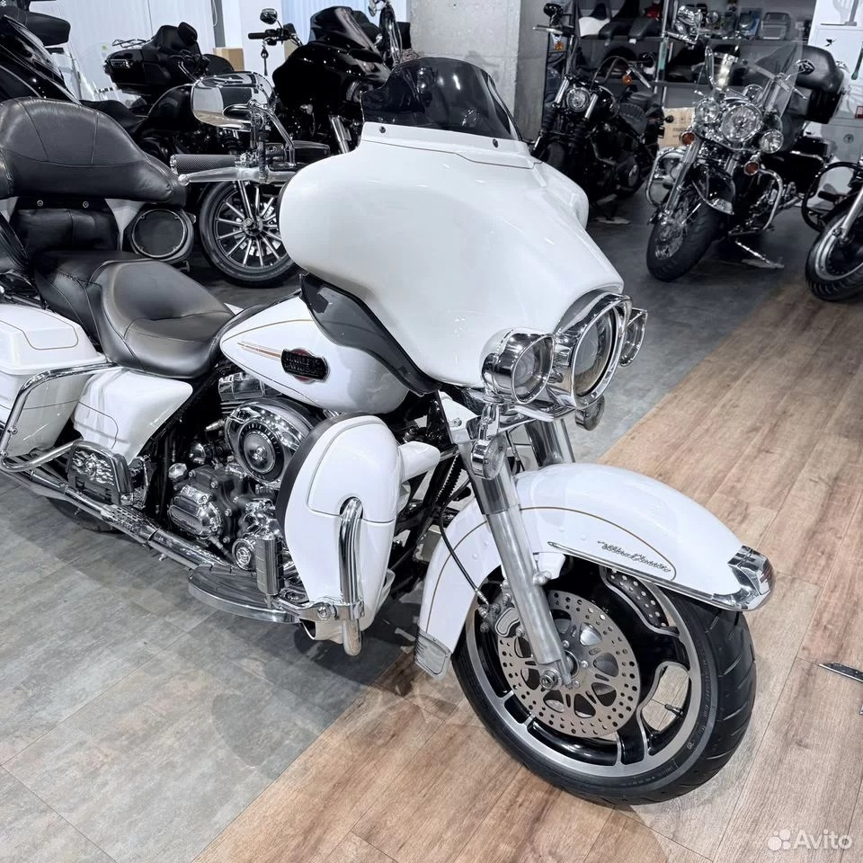 2007 Еlесtra Glidе Ultra 96 АВS White Реarl. Hello Davidson, Москва. Только хорошие мотоциклы…