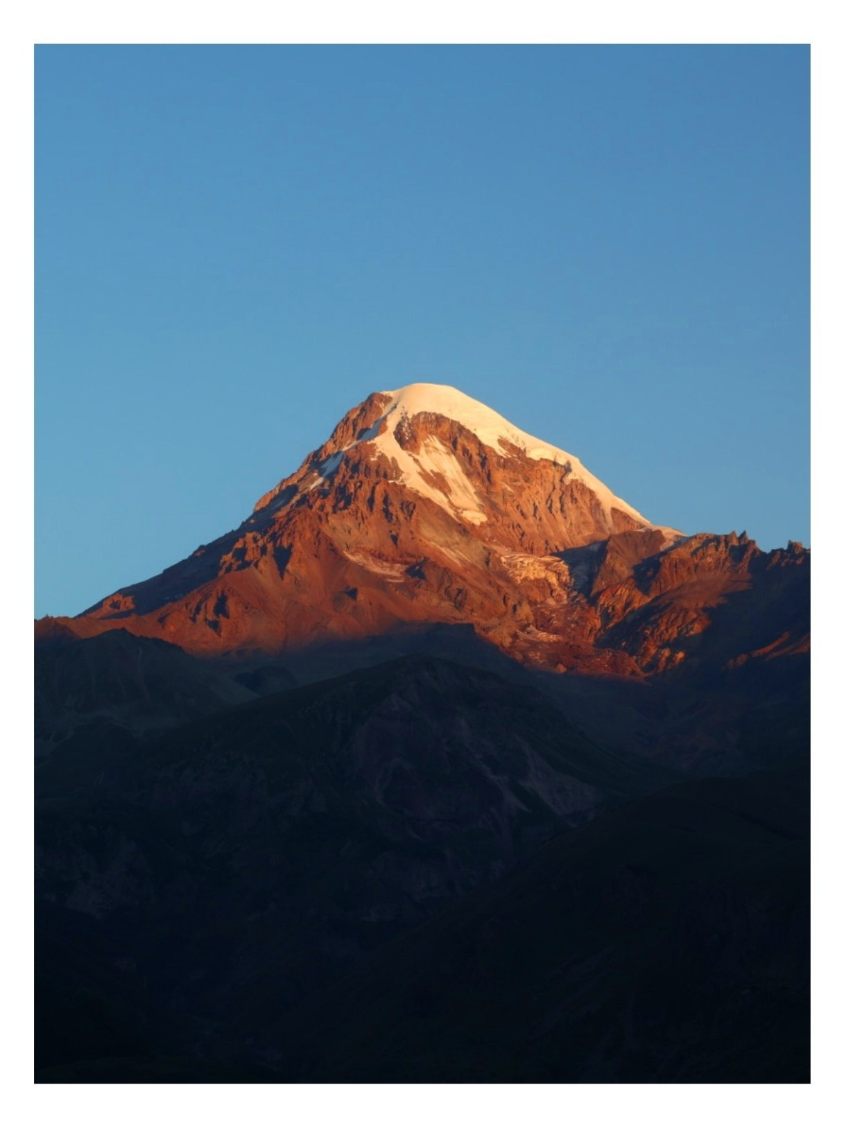 AUTHOR. XVVIO PHOTOGRAPHY