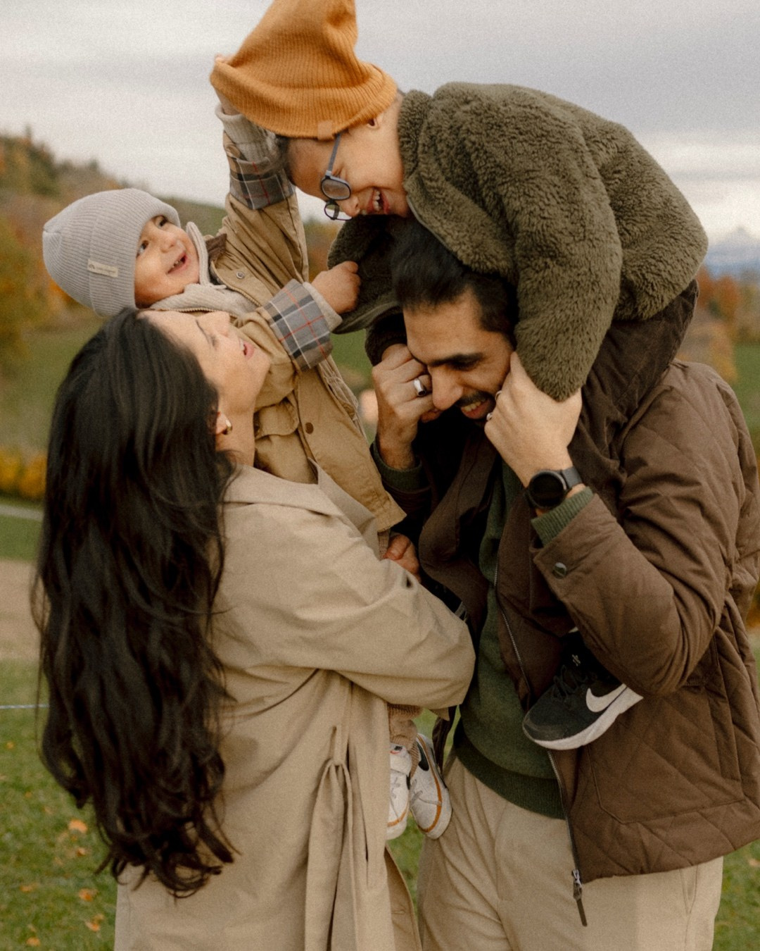 Boys, Cows, Autumn. Polina Sobol — family & documentary photographer in Bern. Outdoor & urban photo sessions for families, kids and couples
