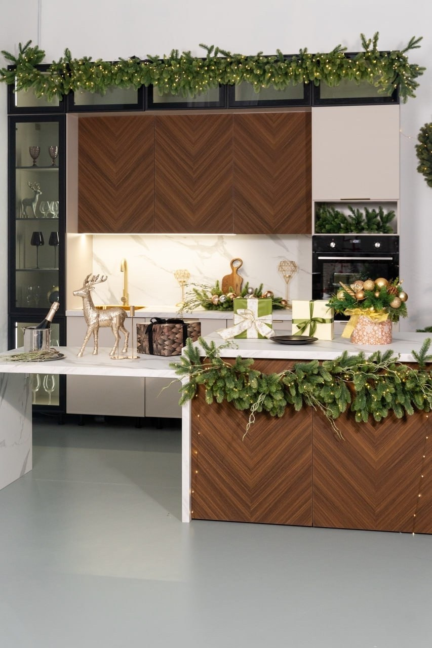 Зал Эфир в фотостудии Арт Рояль для новогодних фотосессий в Сургуте