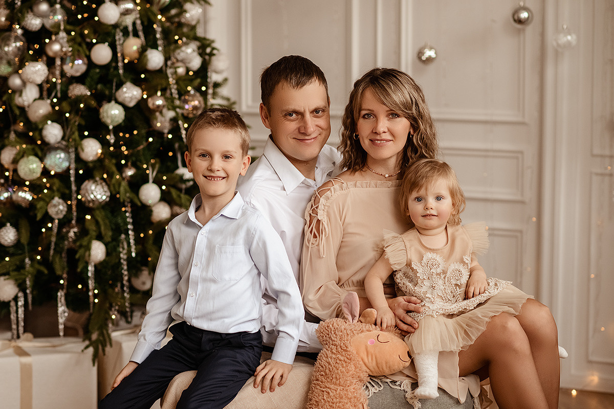 НГ_ОляМаксимТимурВиктория. Фотограф г. Хабаровск Наталья Кальницкая