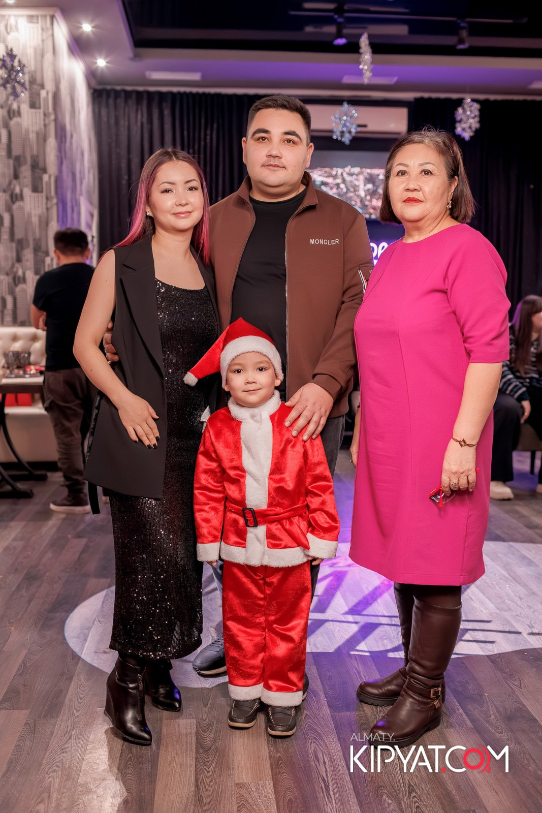 НОВОГОДНИЙ ОТЧЕТНЫЙ КОНЦЕРТ МУЗЫКАЛЬНОЙ ШКОЛЫ «SOULWAY». КИПЯТКОМ АЛМАТЫ!