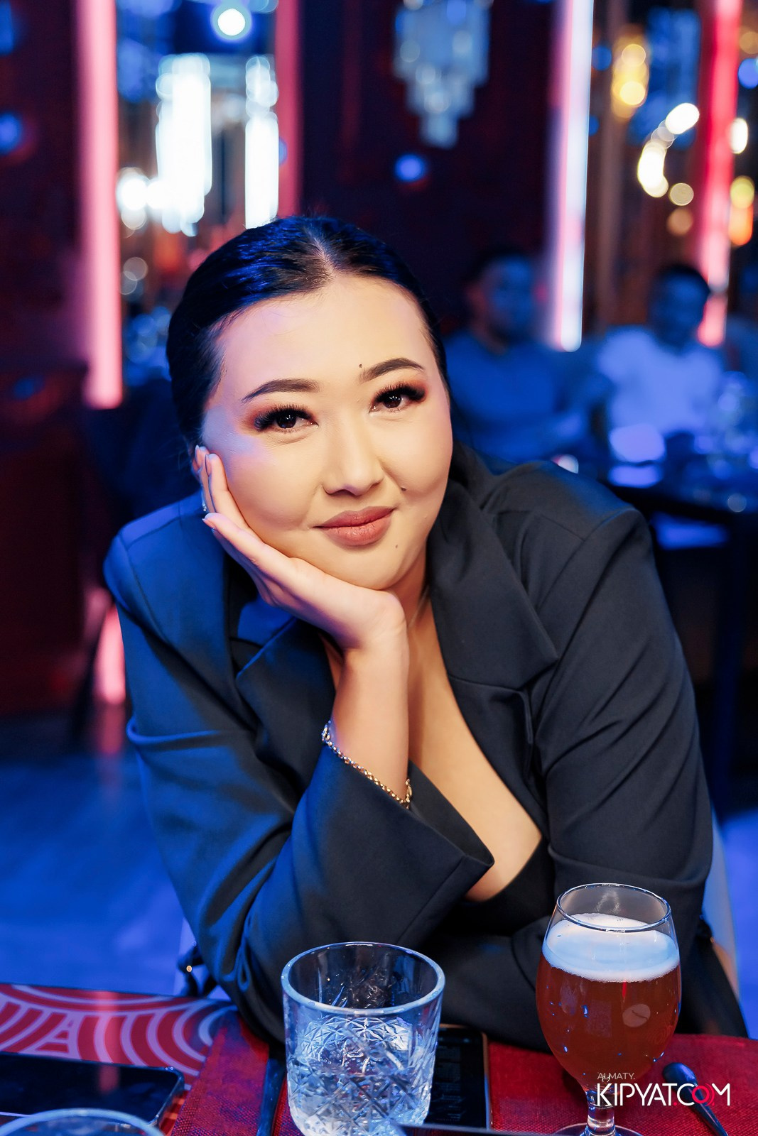 ЗАЯ, НА БИС. КИПЯТКОМ АЛМАТЫ! Фотосъемка мероприятий в Алматы