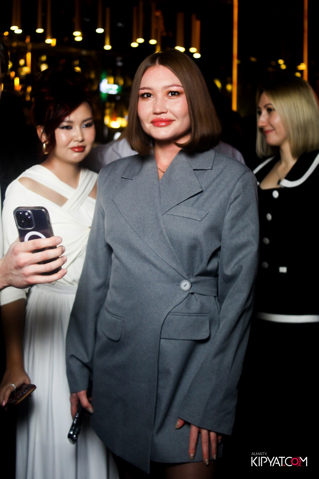 БАР ПАНАЕХАЛИ НА ДОСТЫК. КИПЯТКОМ АЛМАТЫ!